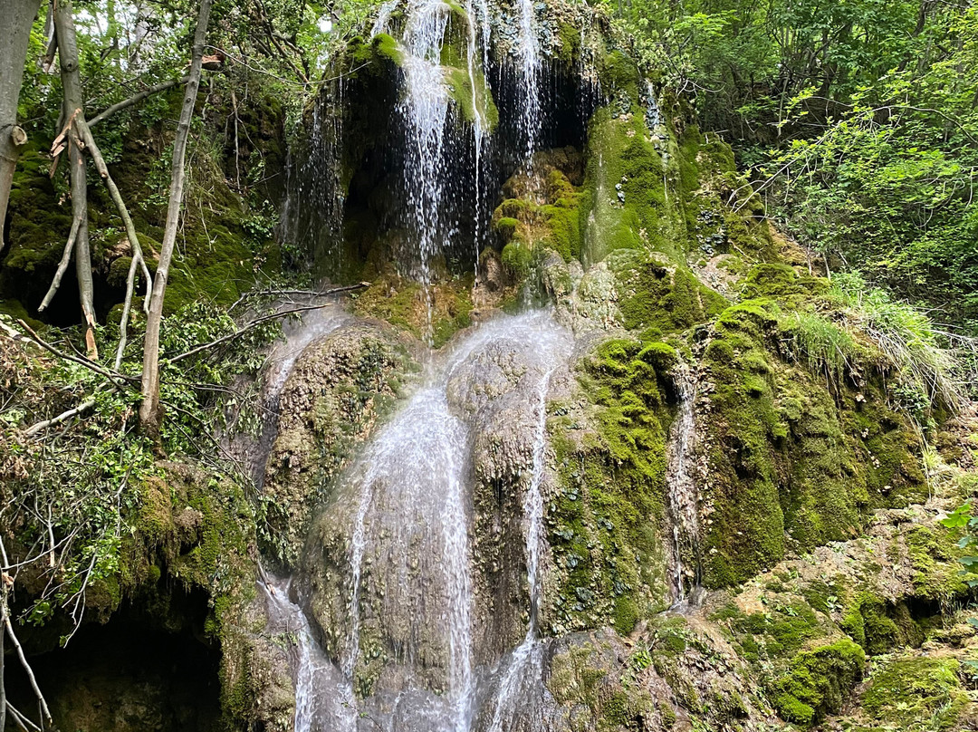 Modavita Waterfall-Moldova Noua必去景点