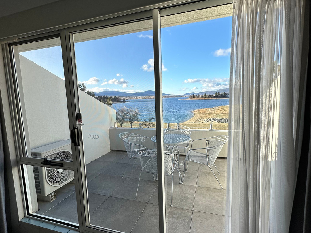 Horizons Lake Jindabyne主图