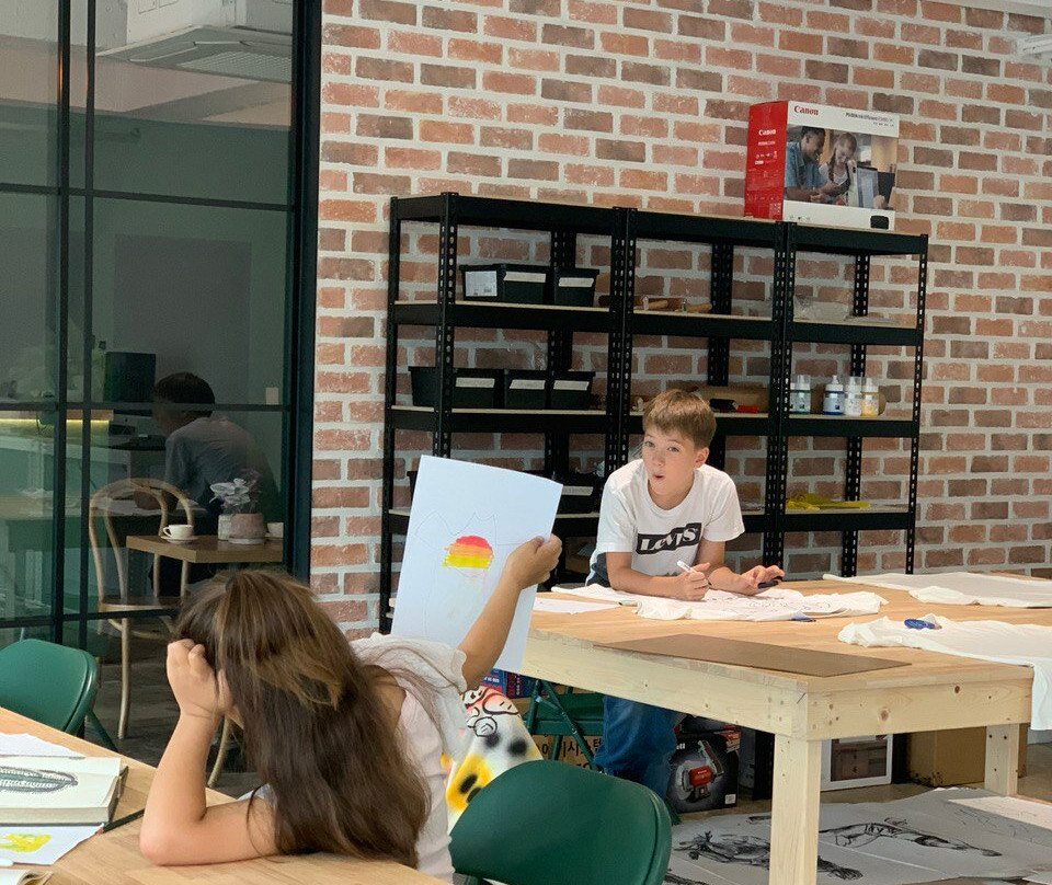 Naughty Muse Studios-釜山必去景点