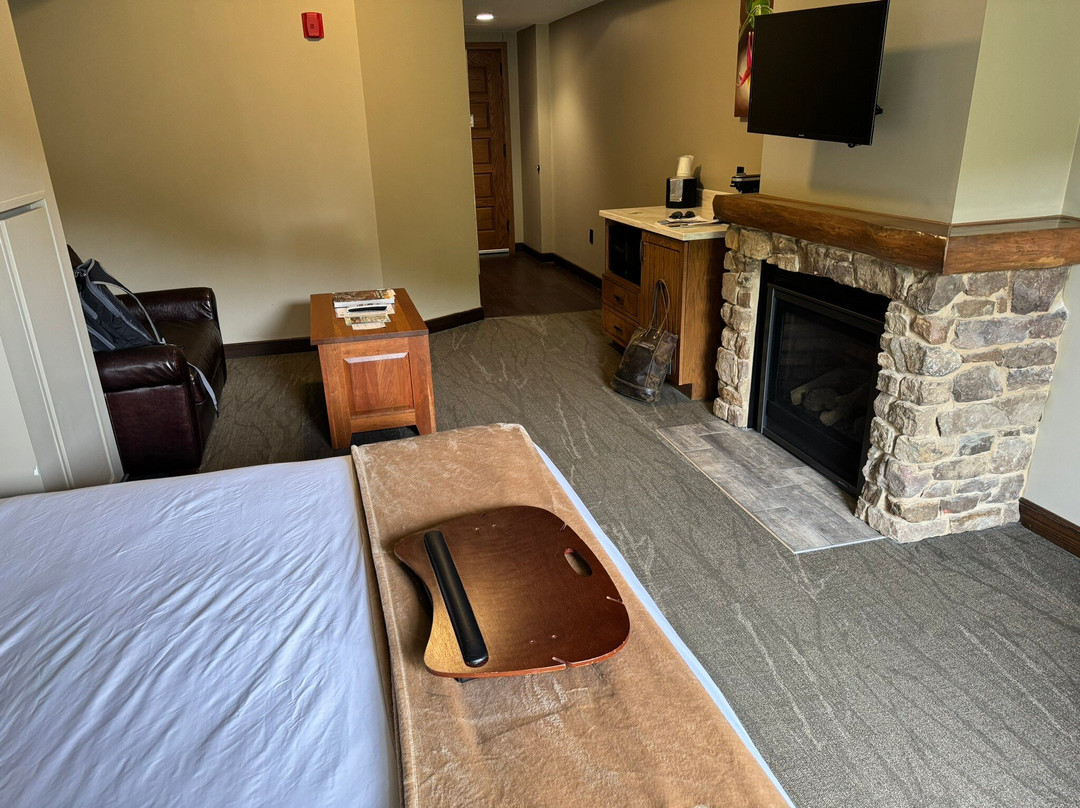 Echo Bluff State Park Lodge主图