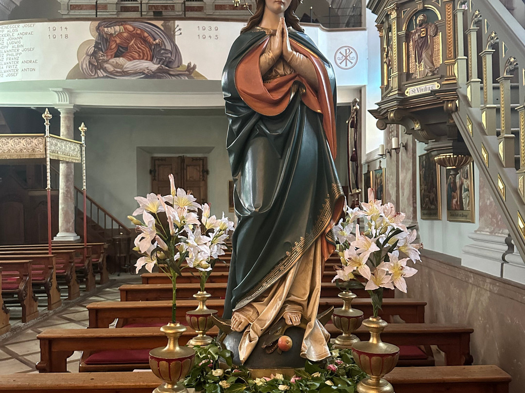Heiliger Nikolaus church景点图片