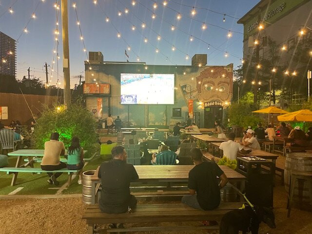 Social Beer Garden Htx