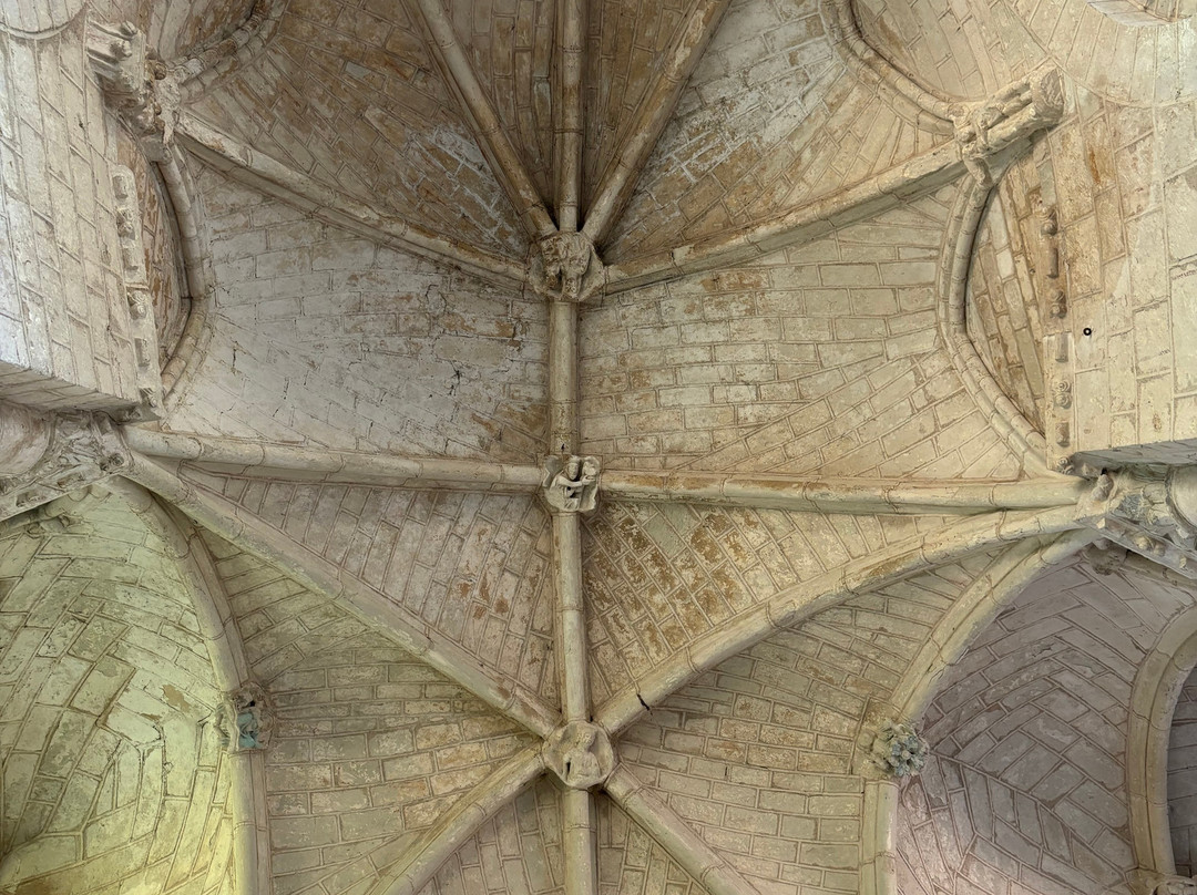 Abbaye Saint-Jouin-de-Marnes景点图片