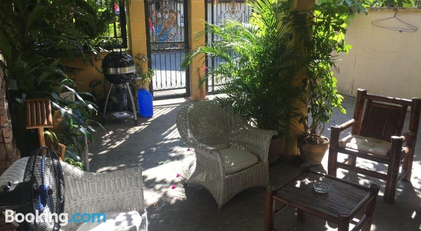 Chona and Christophe Guesthouse主图