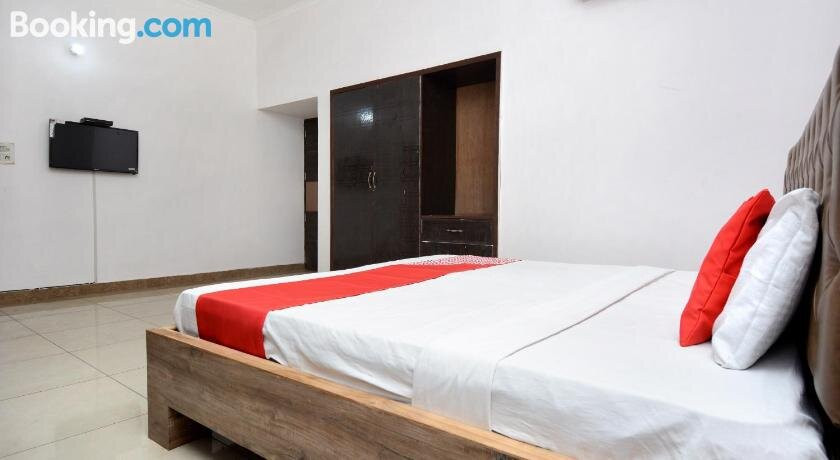 OYO 31031 Ds Royal Guest House主图