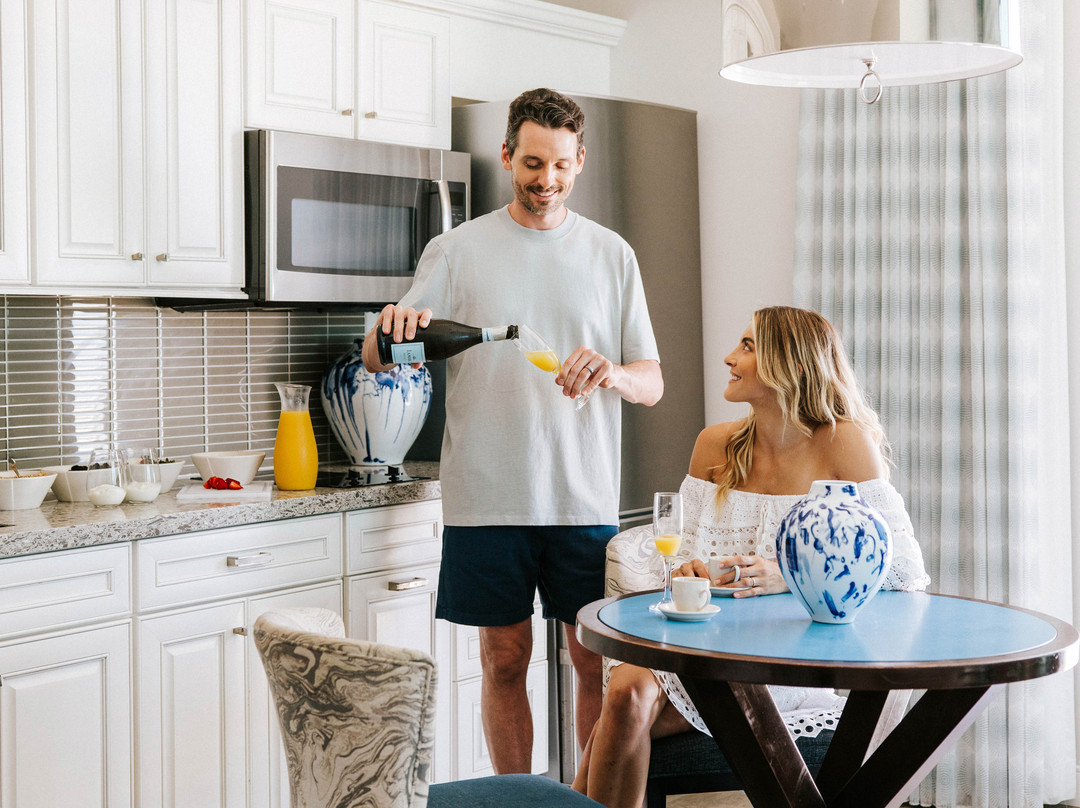 Treasure Island Beach Resort主图