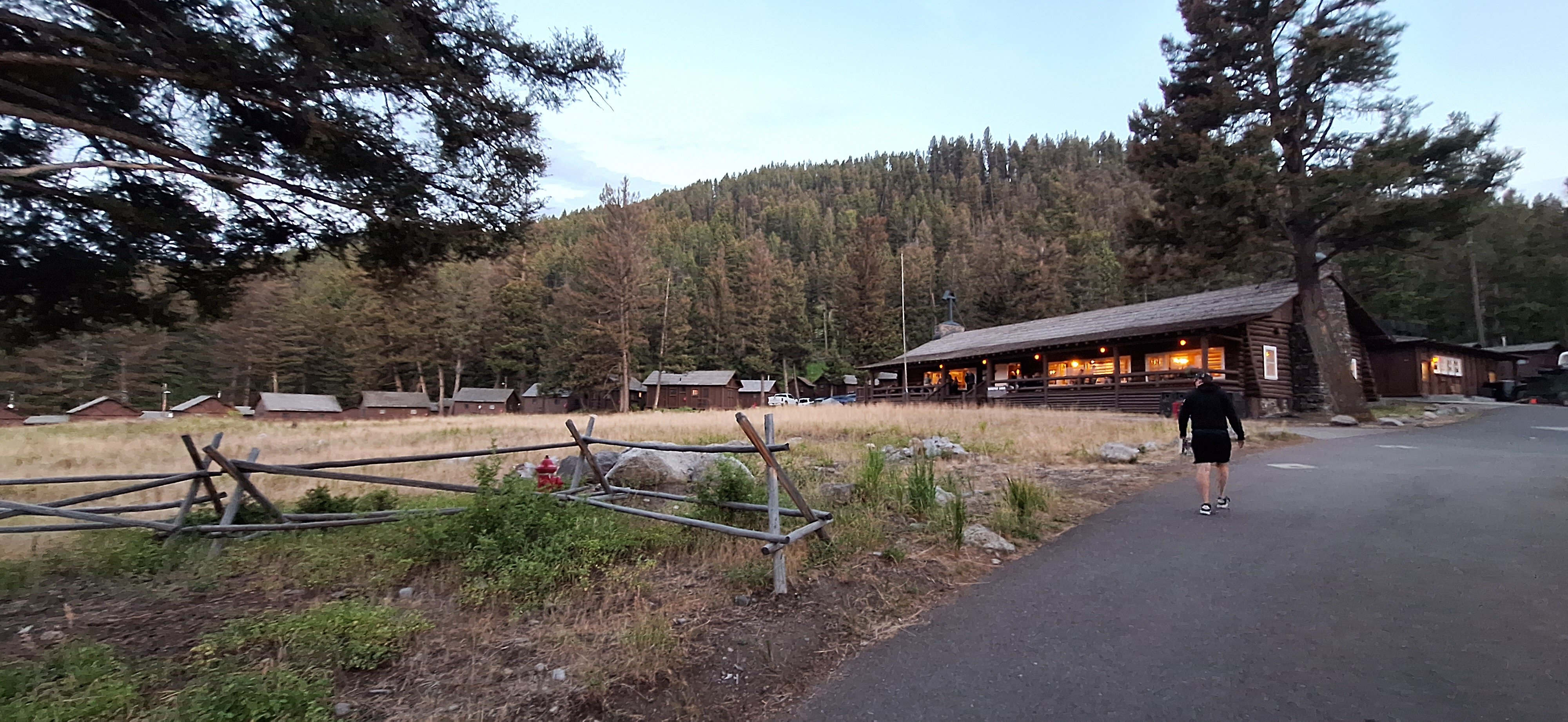 罗斯福旅馆小屋-官方