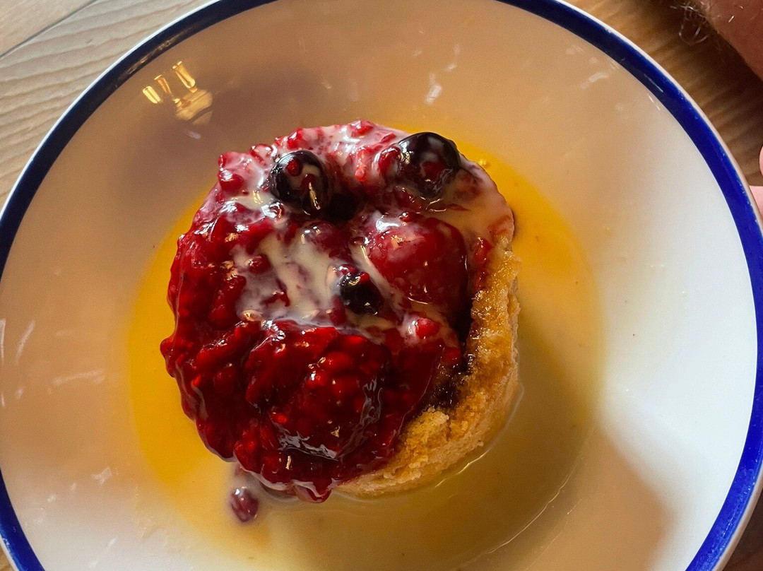 兔子与猎狗酒店主图