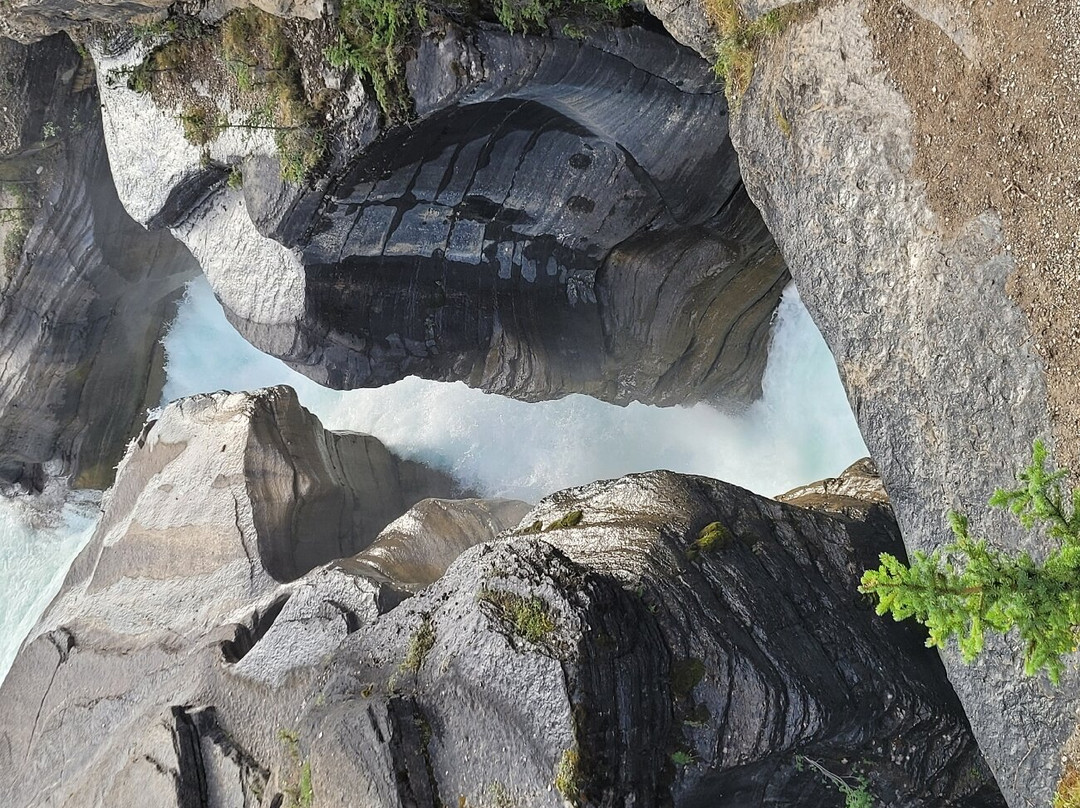 Mistaya Canyon-班夫国家公园必去景点