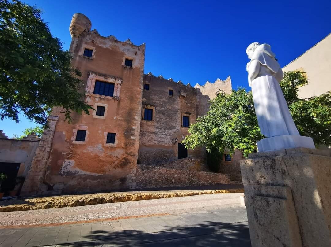 Plaza de Sant Antoni-Altafulla必去景点