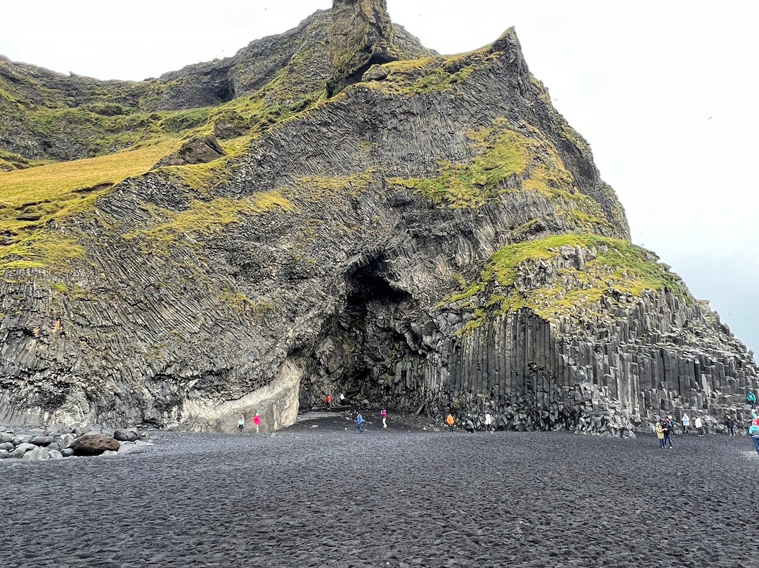 Hálsanefshellir Cave景点图片