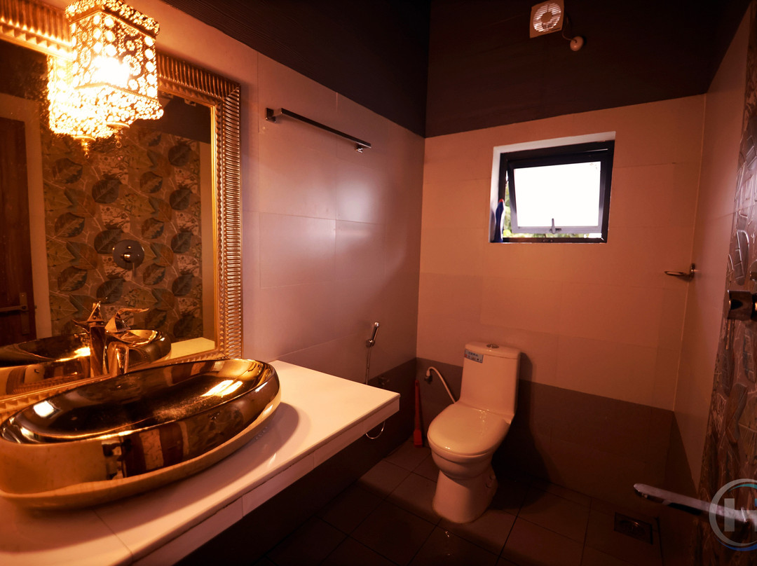 Holiday Island Resorts & Boutique Villa