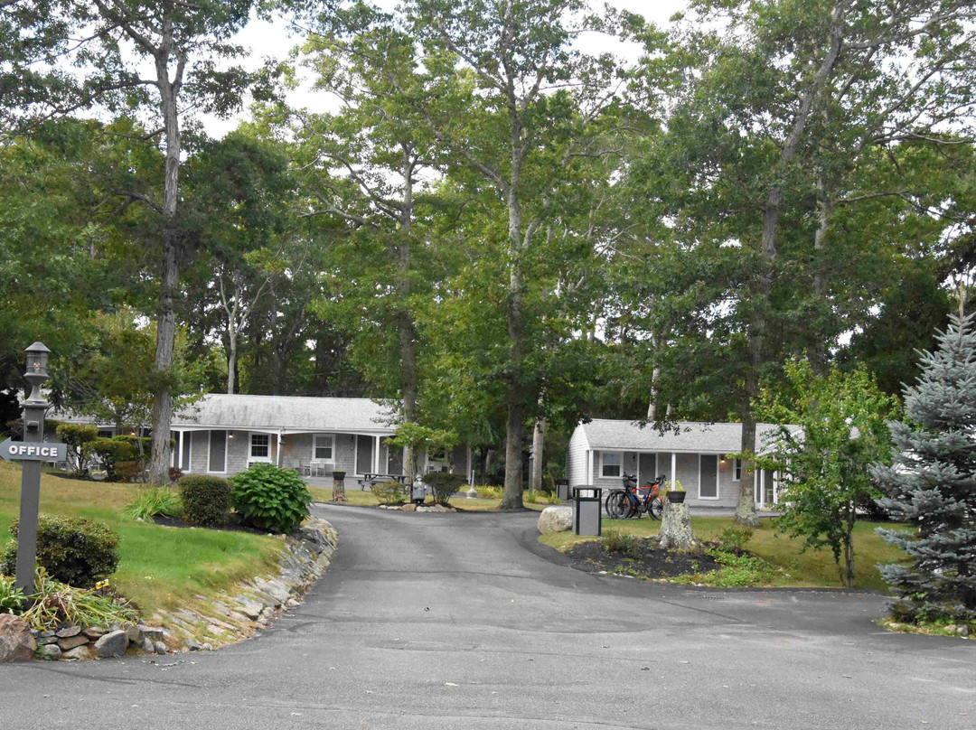 Sandwich Inn & Suites主图