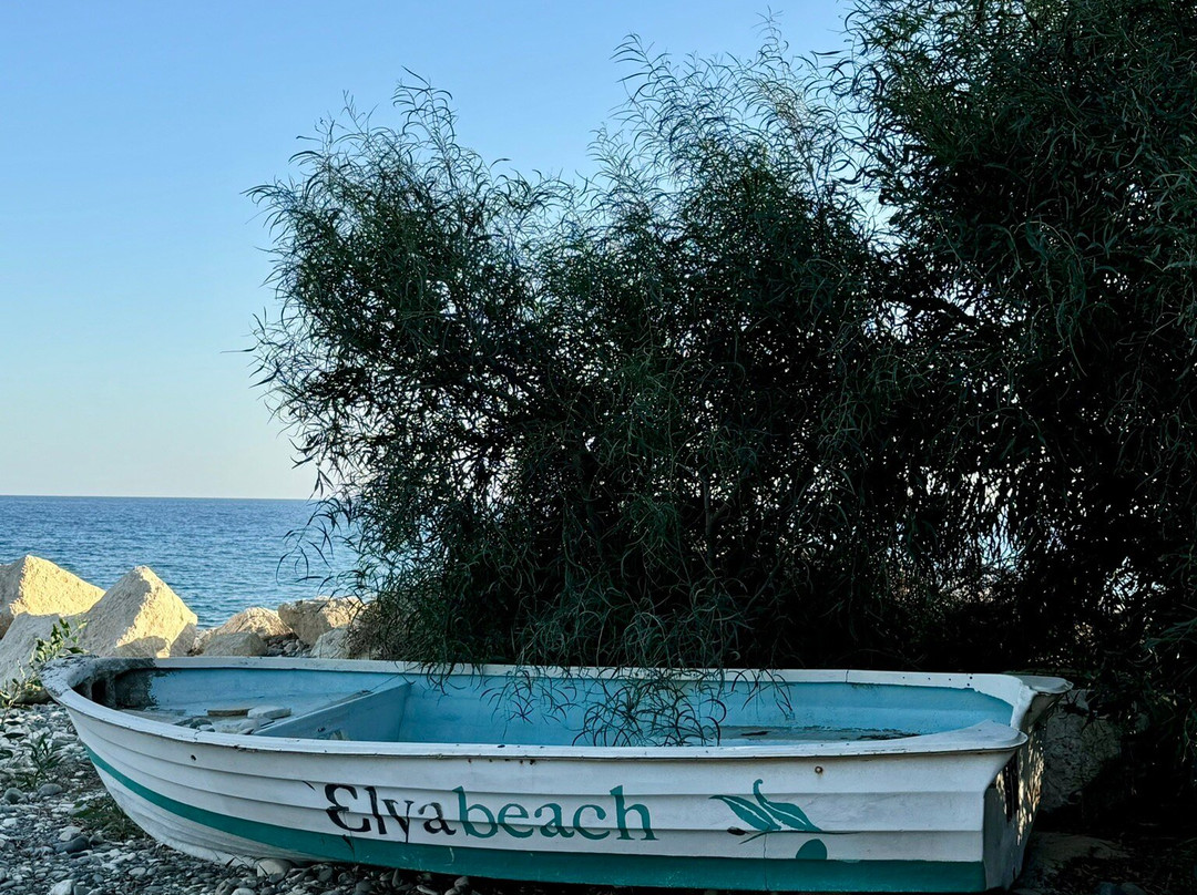 Elya Beach Luxury Suites主图