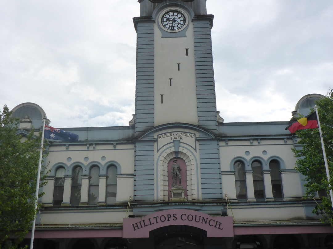 Town Hall-Young必去景点