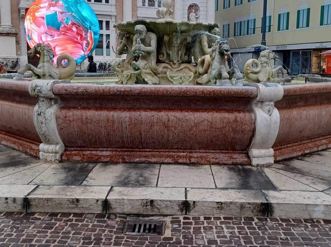 Fontana Di Piazza Del Popolo-Tre Ponti必去景点