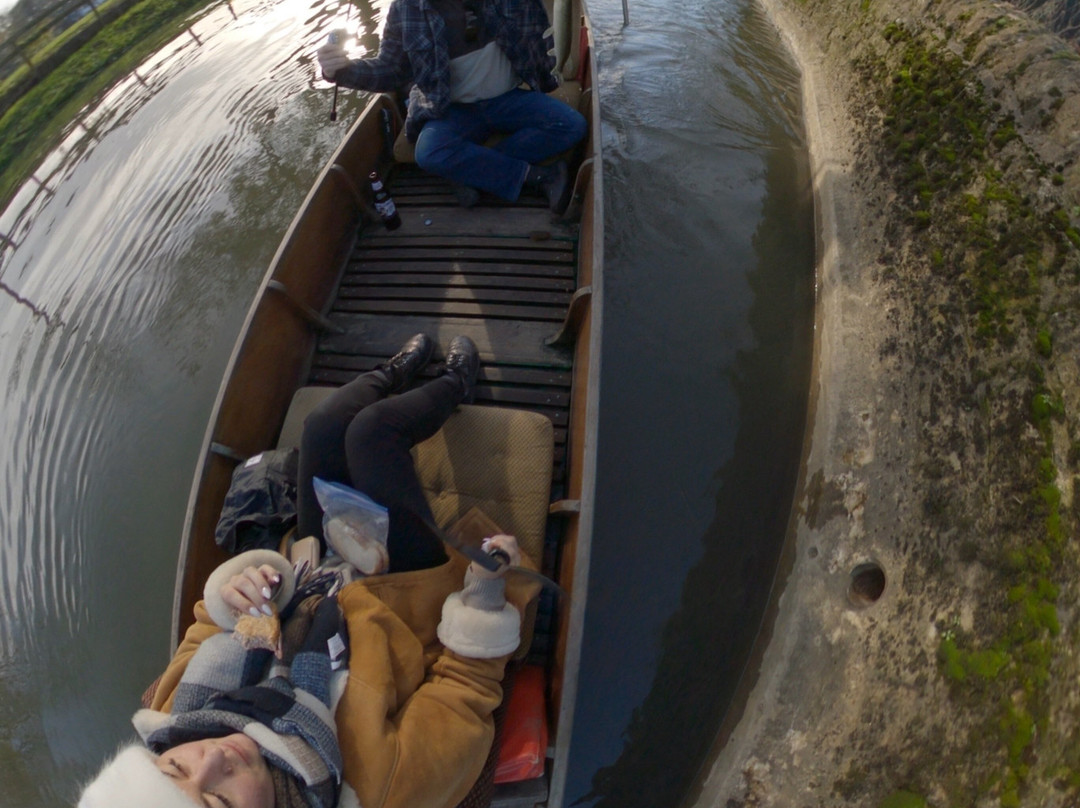Magdalen Bridge Boathouse - Punting Tours-牛津必去景点