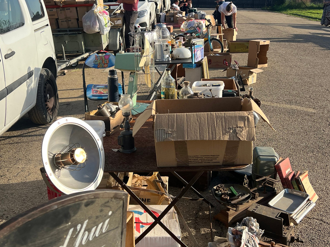Le Village du Brocanteur-Vauvert必去景点