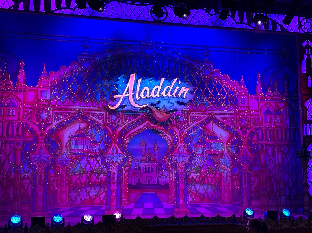 Assembly Hall Theatre景点图片