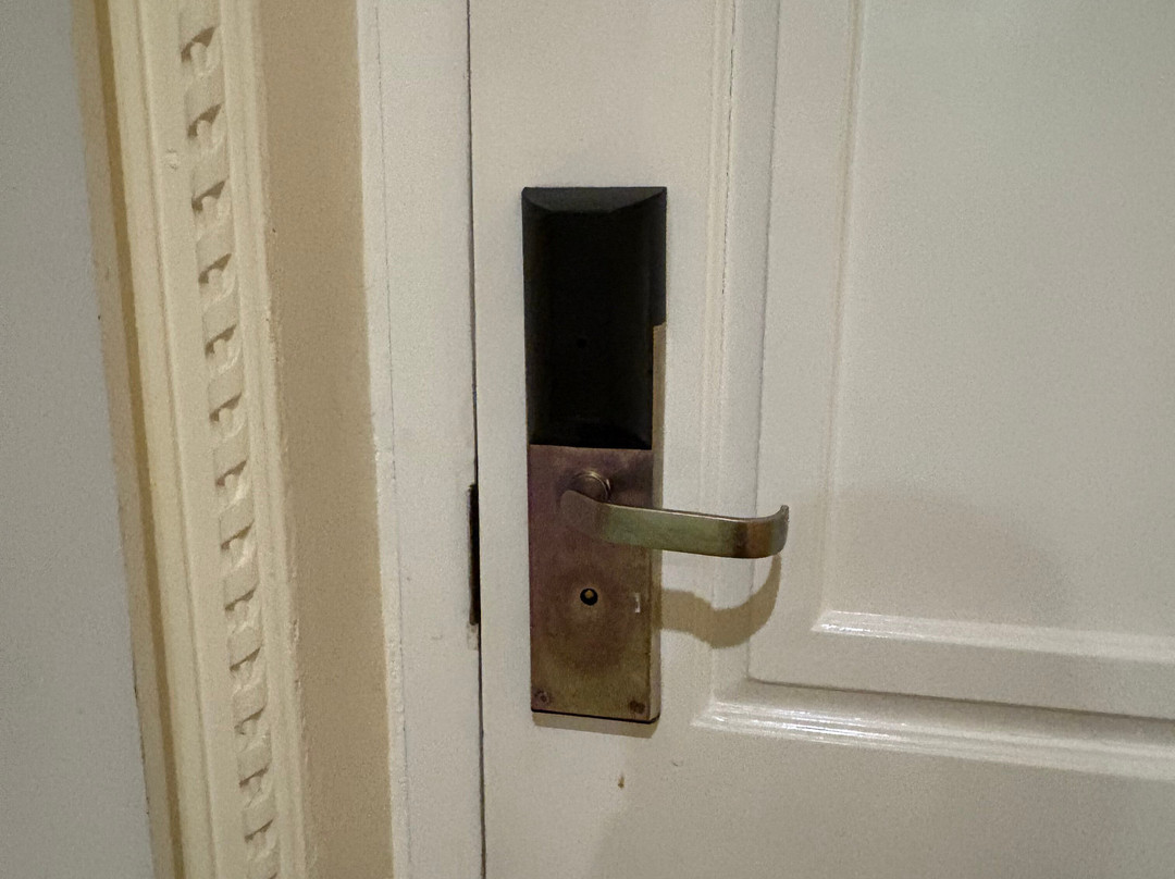 格兰德康提亚酒店主图