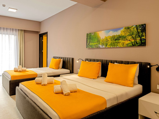 First Joy Hotel主图