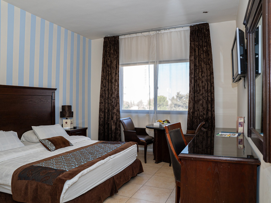 西萨玛酒店主图