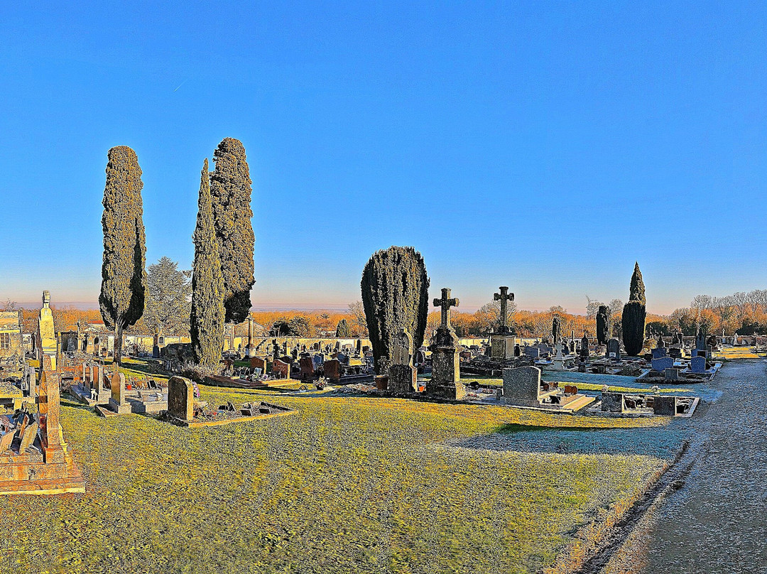 Eglise Saint Saturnin-Saint Saturnin du Bois必去景点