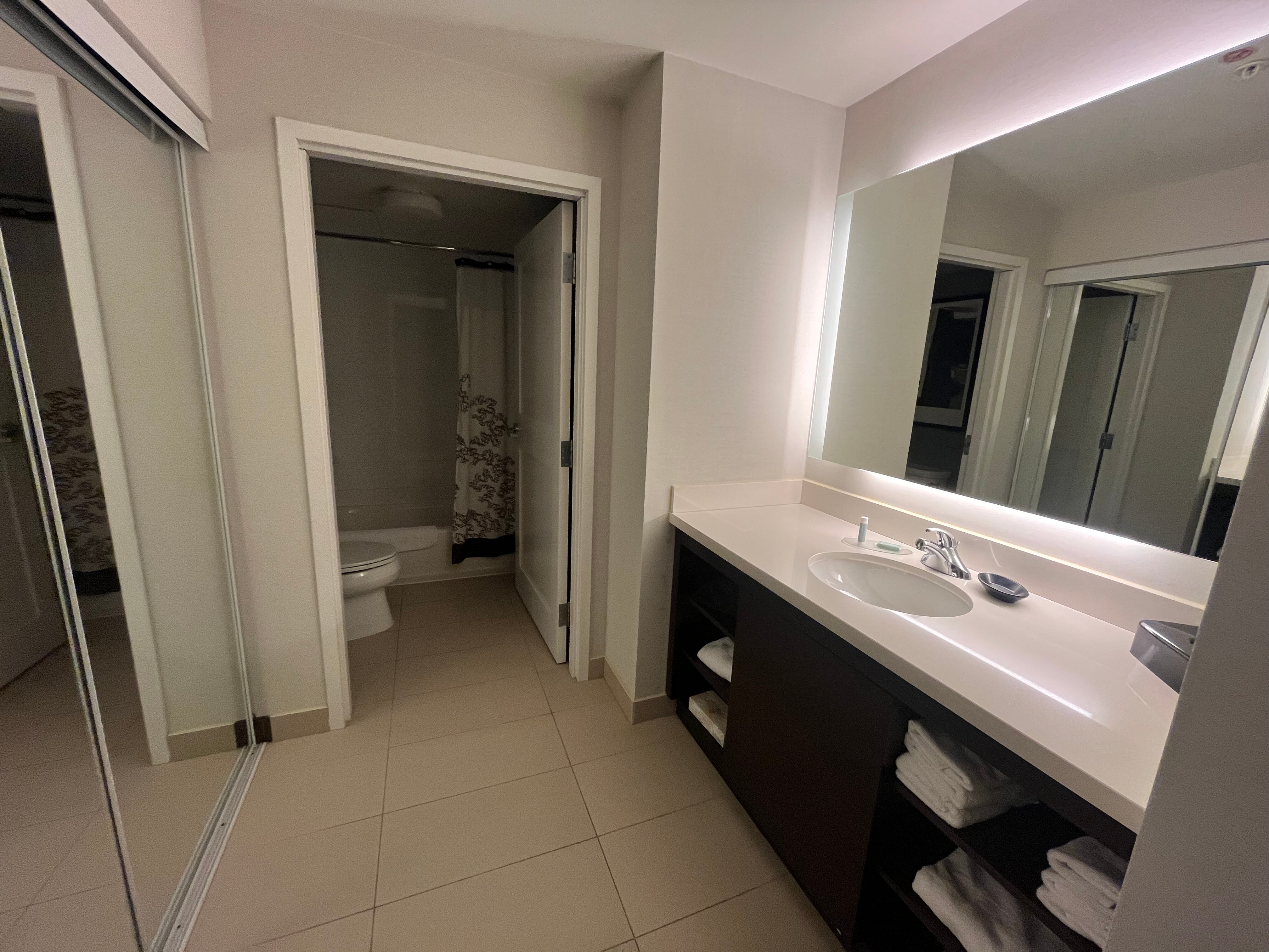 Residence Inn Ottawa Airport-浴室