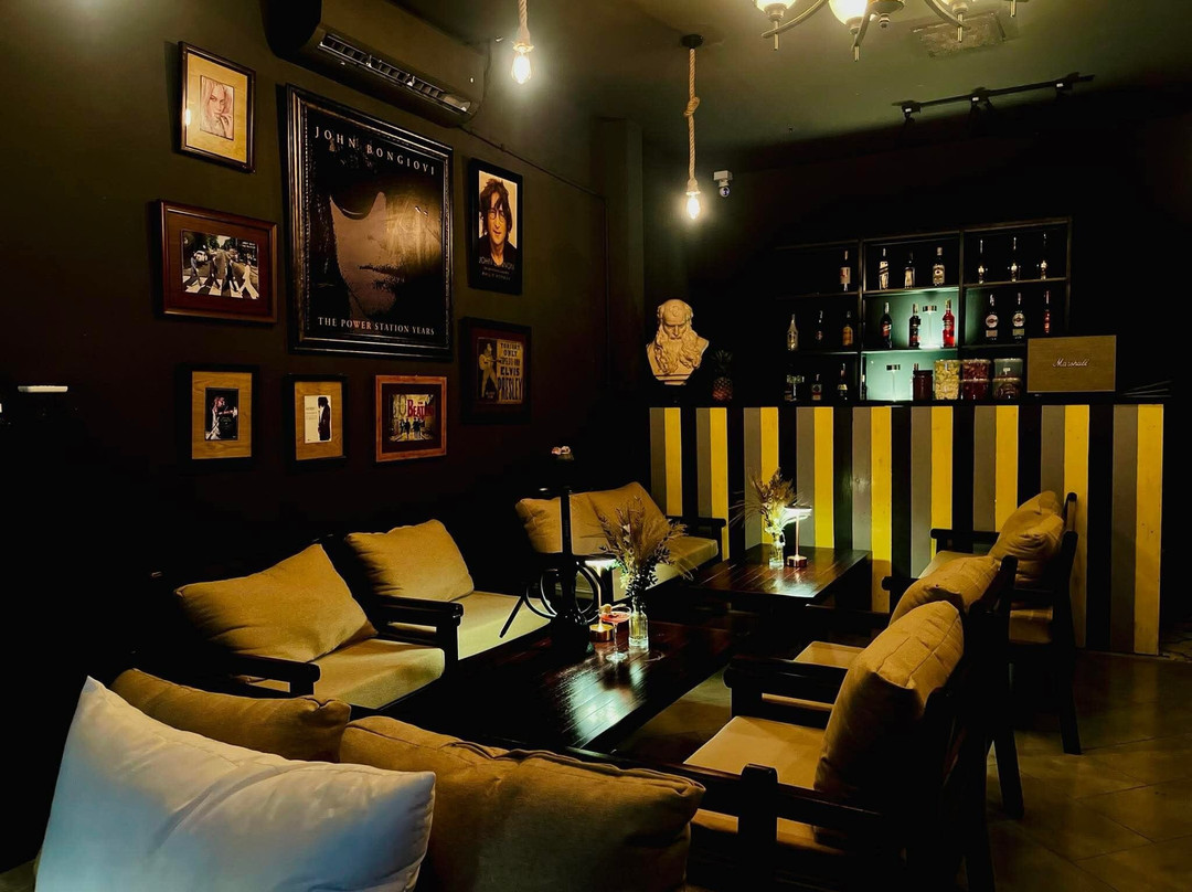 2nd Floor - Coffee & More