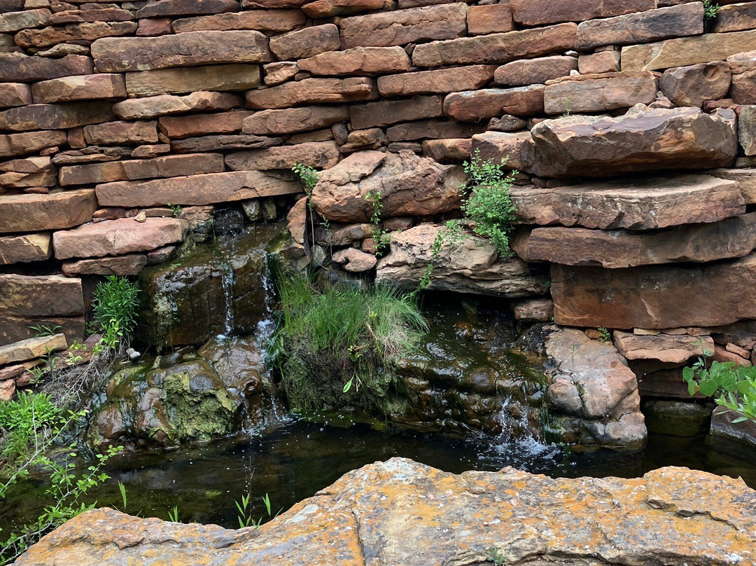 J. Waddy Bullion Gardens-Goldthwaite必去景点