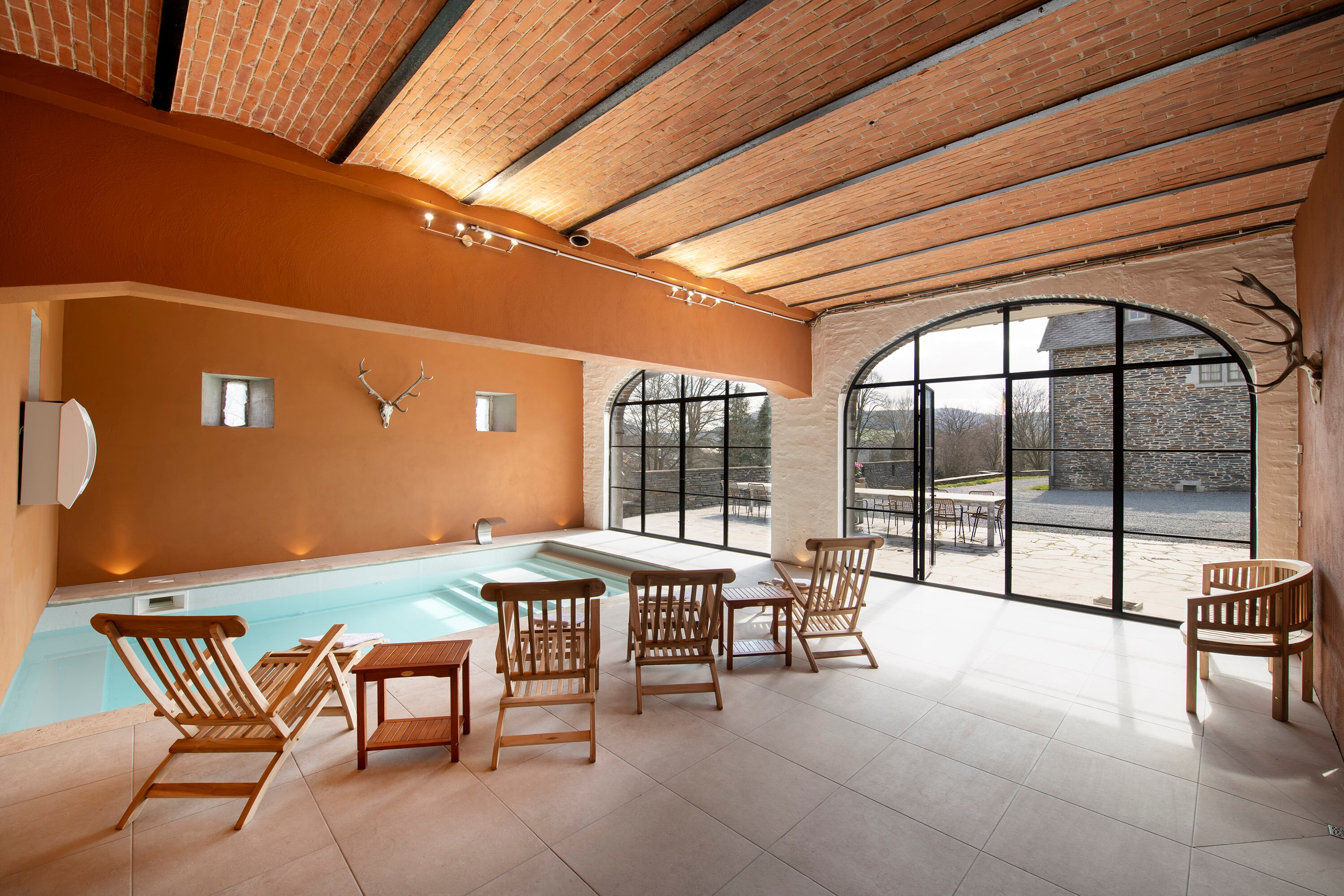 Domaine De Priesmont-泳池