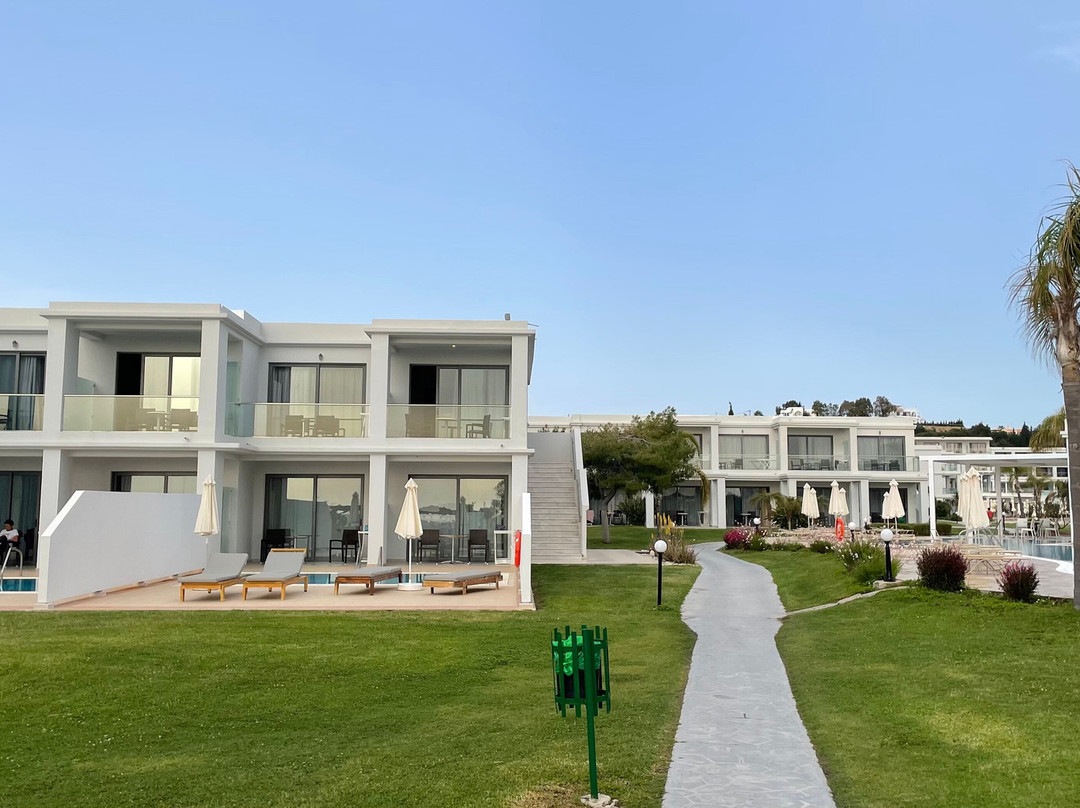 Asterias Beach Resort主图