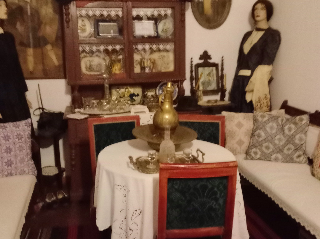 Laografikó Mouseío Chrístou Tsiótsiou Tatiánas Ntérou-Siatista必去景点