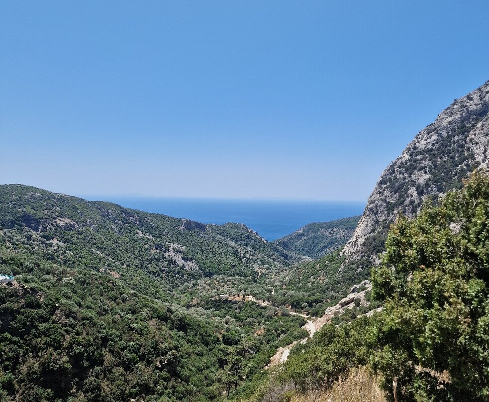 Cave of Pythagoras-Votsalakia必去景点