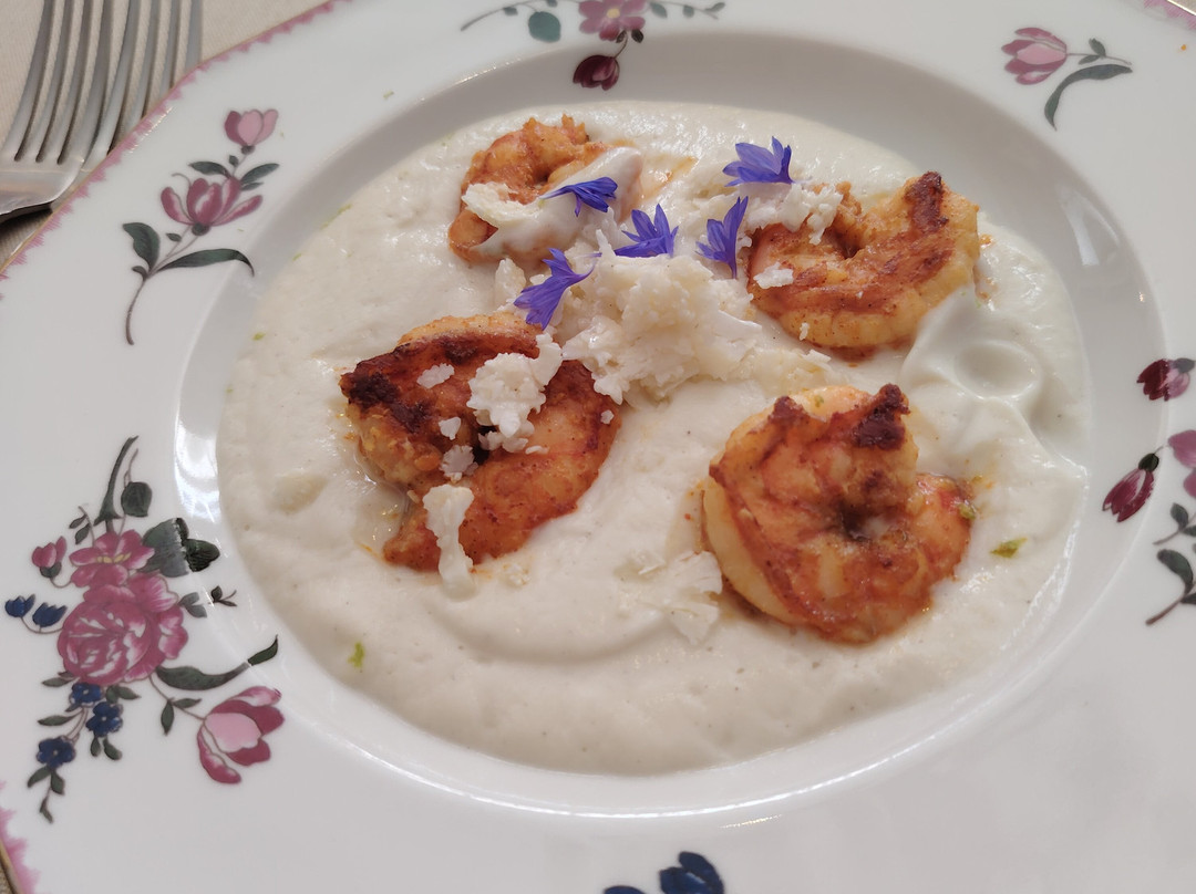 Palais de la Cathedrale-圣奥梅尔必去景点