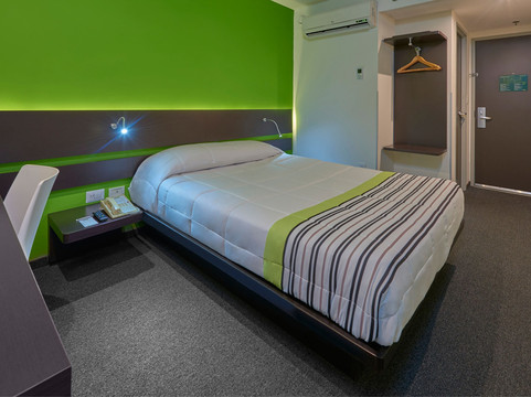 Santa Agueda酒店住宿-City Express Junior by Marriott Puebla Finsa