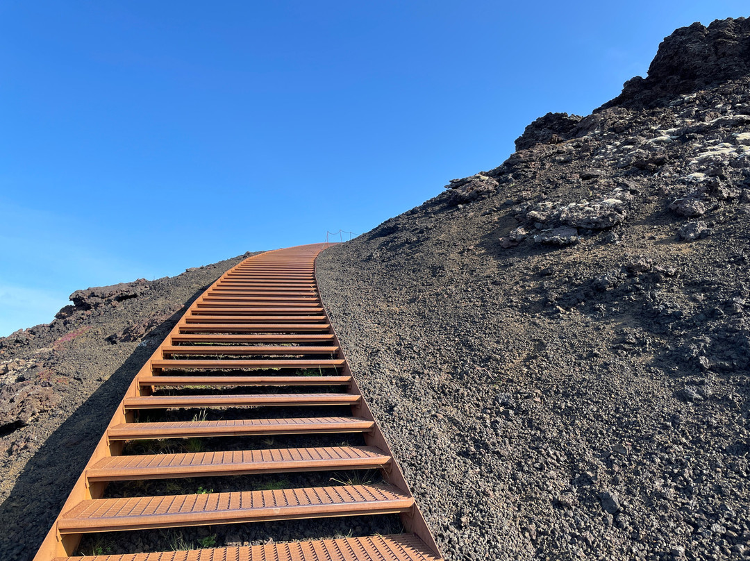 Saxholl Crater-Snaefellsbaer必去景点