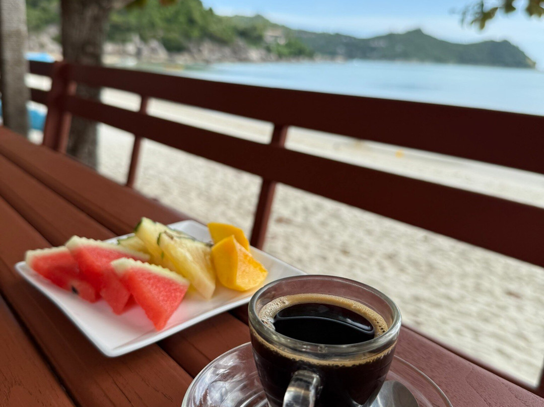 平昌海滩度假酒店主图