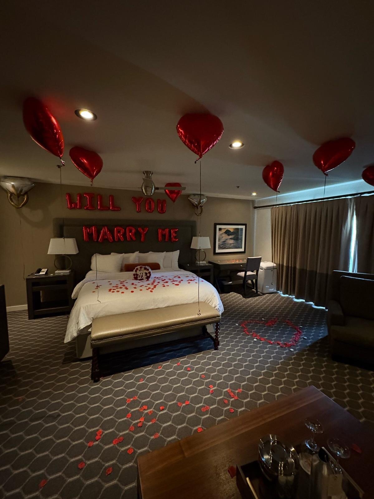 Knob Hill Inn-官方