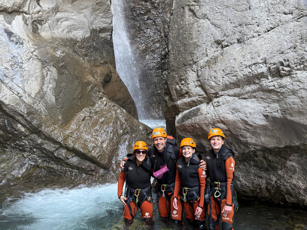 Bow Valley Canyon Tour-坎莫尔必去景点