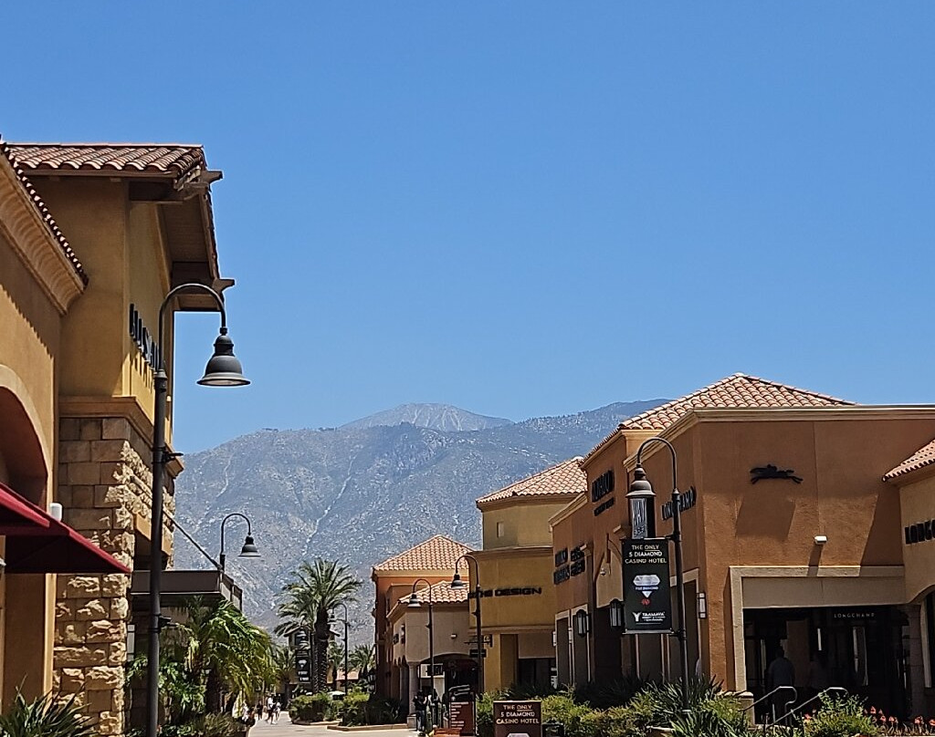 棕榈泉奥特莱斯-卡巴宗必去景点