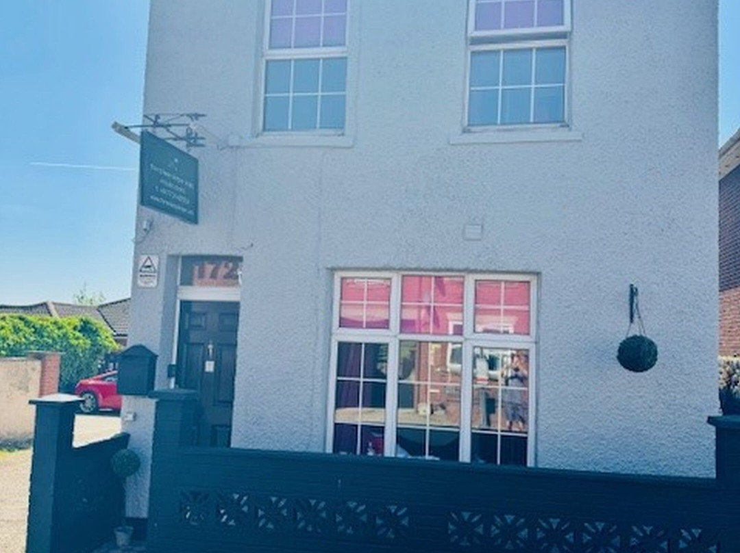 The Railway Sleeper Lodge主图