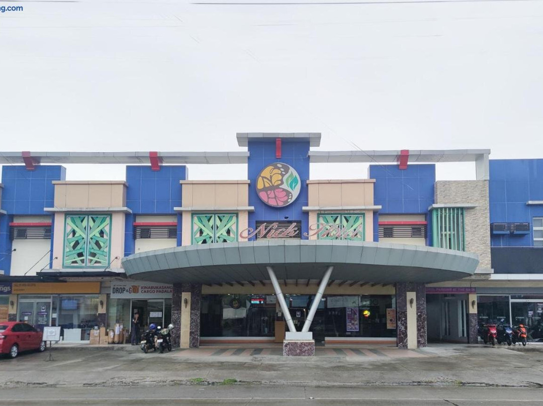 RedDoorz at Nick Hotel Isabela