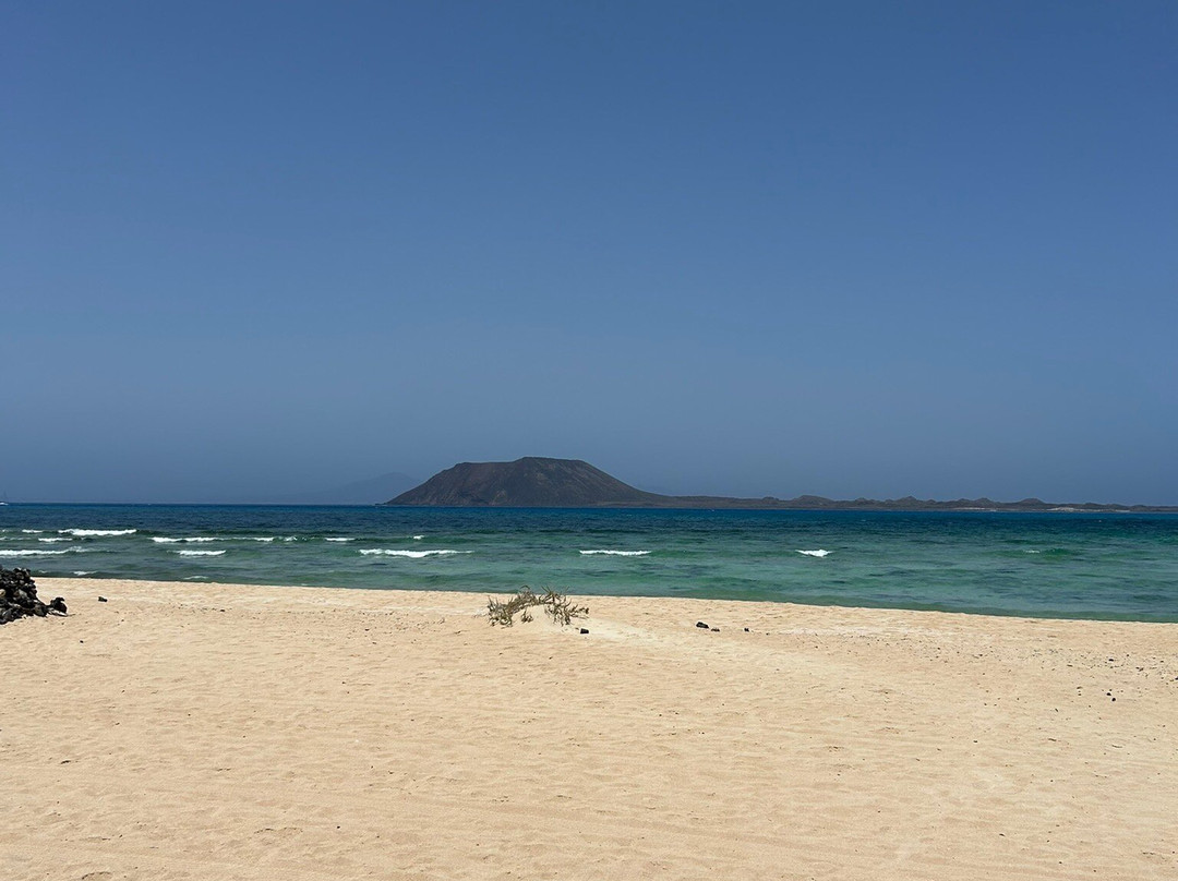 Playa Alzada-科拉雷侯必去景点