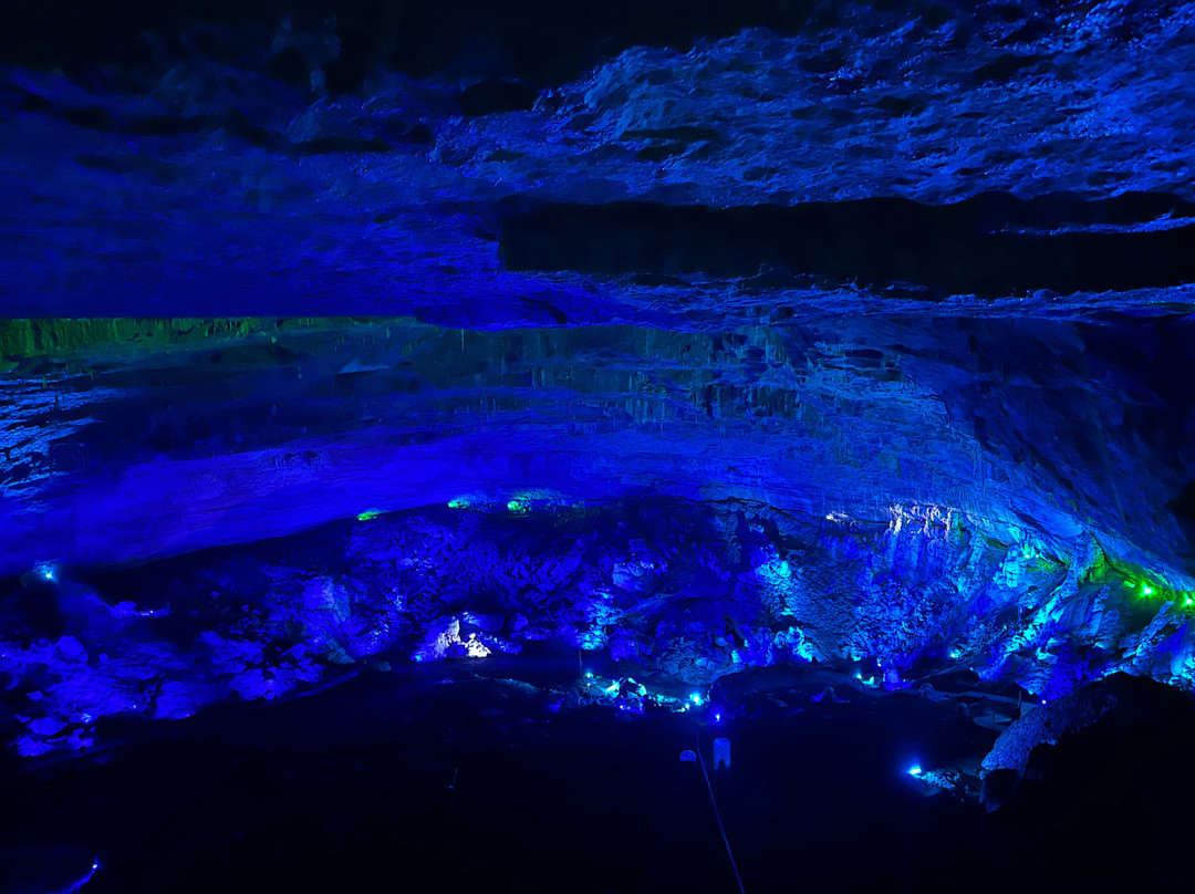 Gouffre de Poudrey-Etalans必去景点