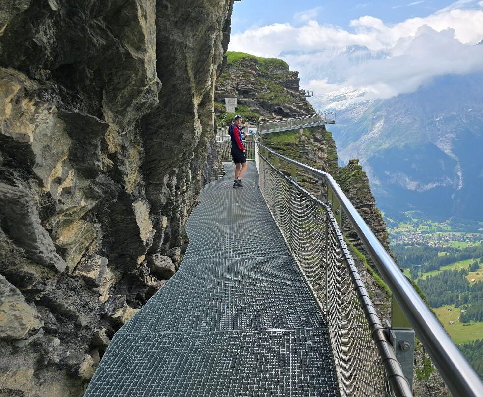 First Cliff Walk by Tissot-格林德瓦必去景点