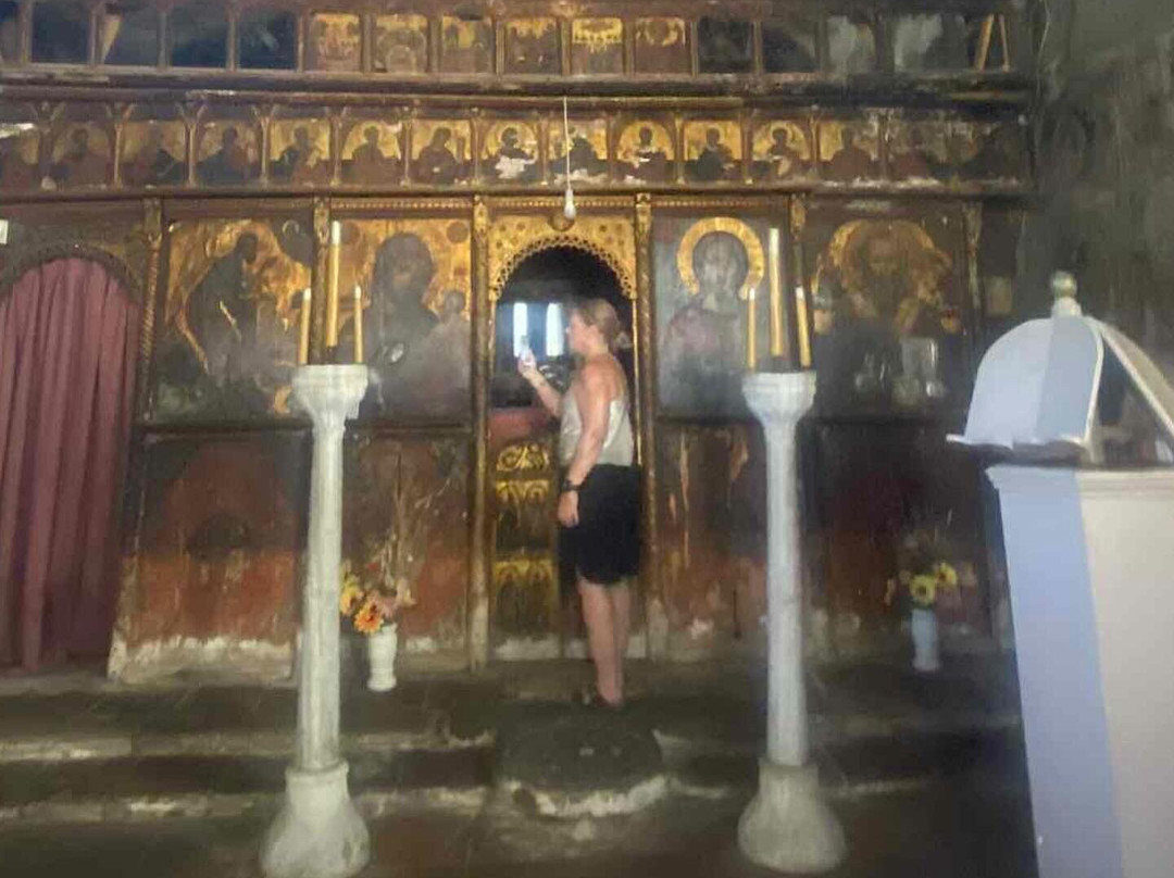 Ierós Naós Agíou Nikoláou-Petra必去景点