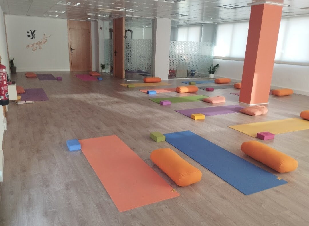 Be You Yoga Body, Mind & Emotions-Pont d'Inca必去景点