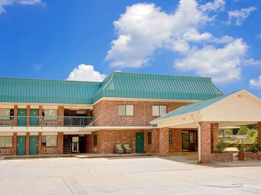 Super 8 by Wyndham Kosciusko