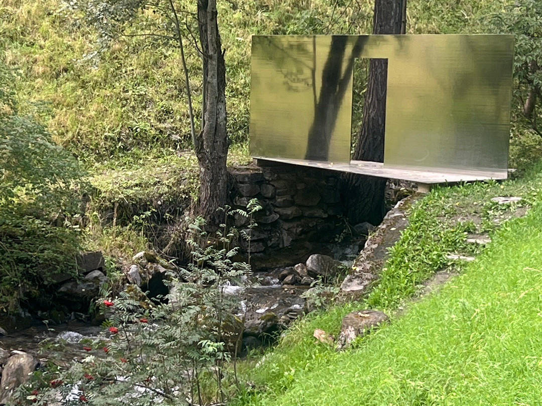 Not Vital + Parkin Sent-Sent必去景点